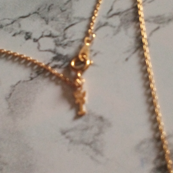 🦋Vintage Crown Trifari Gold Tone Initial Letter M Necklace - Picture 3 of 9